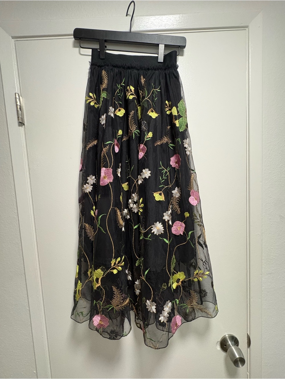 H&M Black Maxi Skirt with Multicolor Floral Embroidery